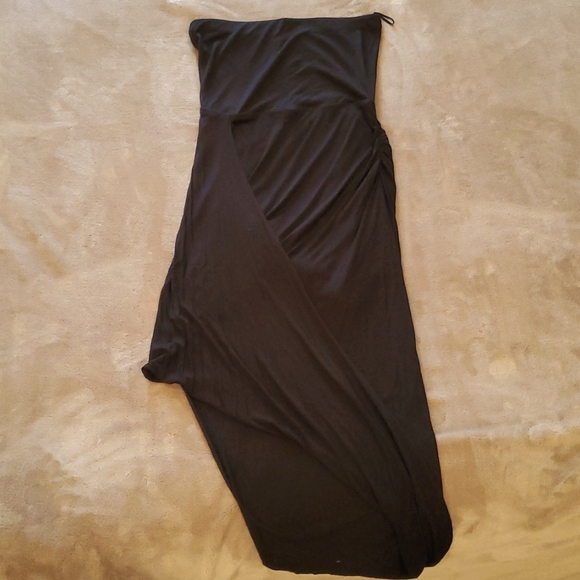 Express Dresses & Skirts - Express * Strapless Asymmetrical Dress Sz Small 🖤